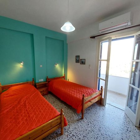 Koukos Hotell Agia Theodoti Exteriör bild