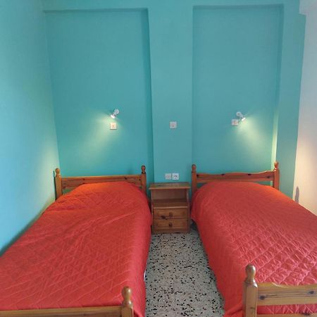 Koukos Hotell Agia Theodoti Exteriör bild
