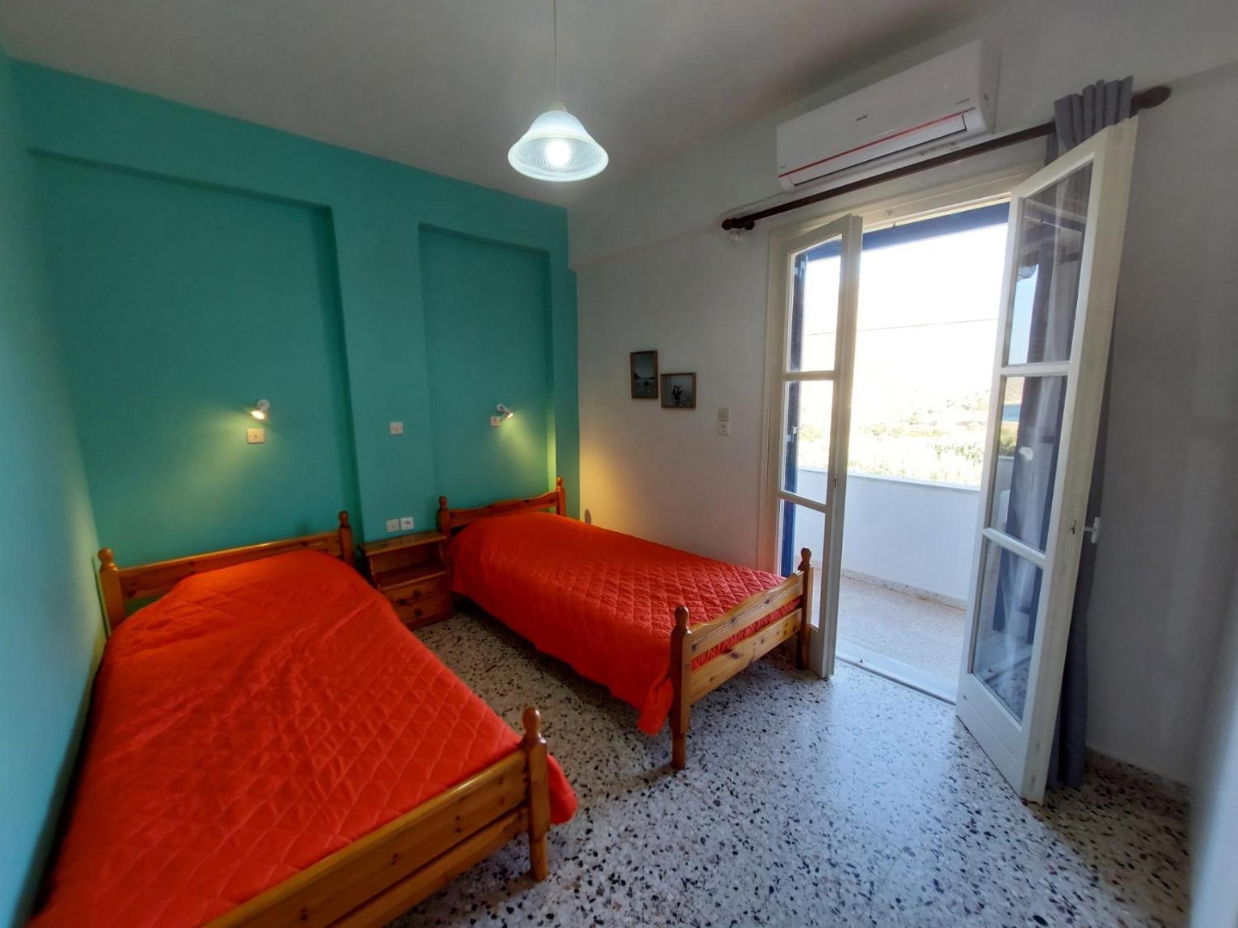 Koukos Hotell Agia Theodoti Exteriör bild